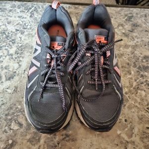 New balance women's shoes 9.5
